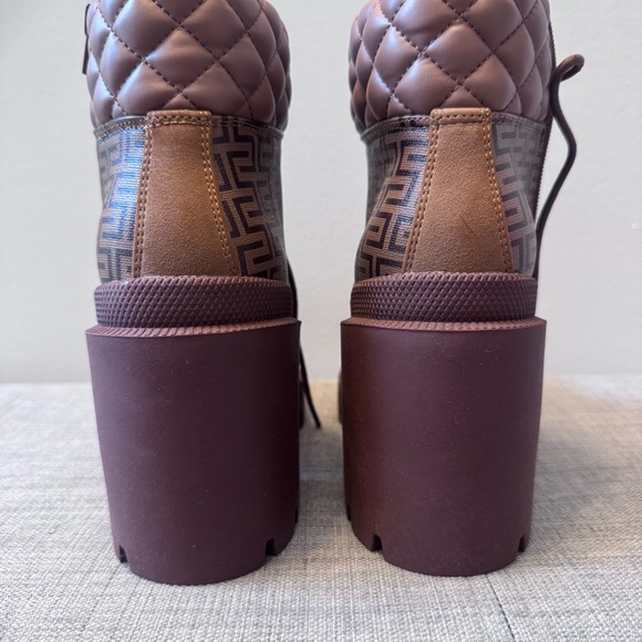 Steve Madden Tan and Brown Lace Up Boots - Picture 6 of 8